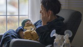 Wat veroorzaakt een lage melkaanvoer?  Er zijn veel factoren om te onderzoeken